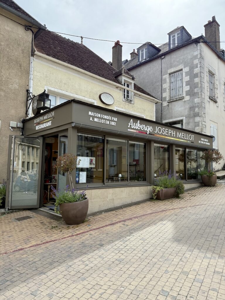 facade du restaurant de l'auberge joseph mellot