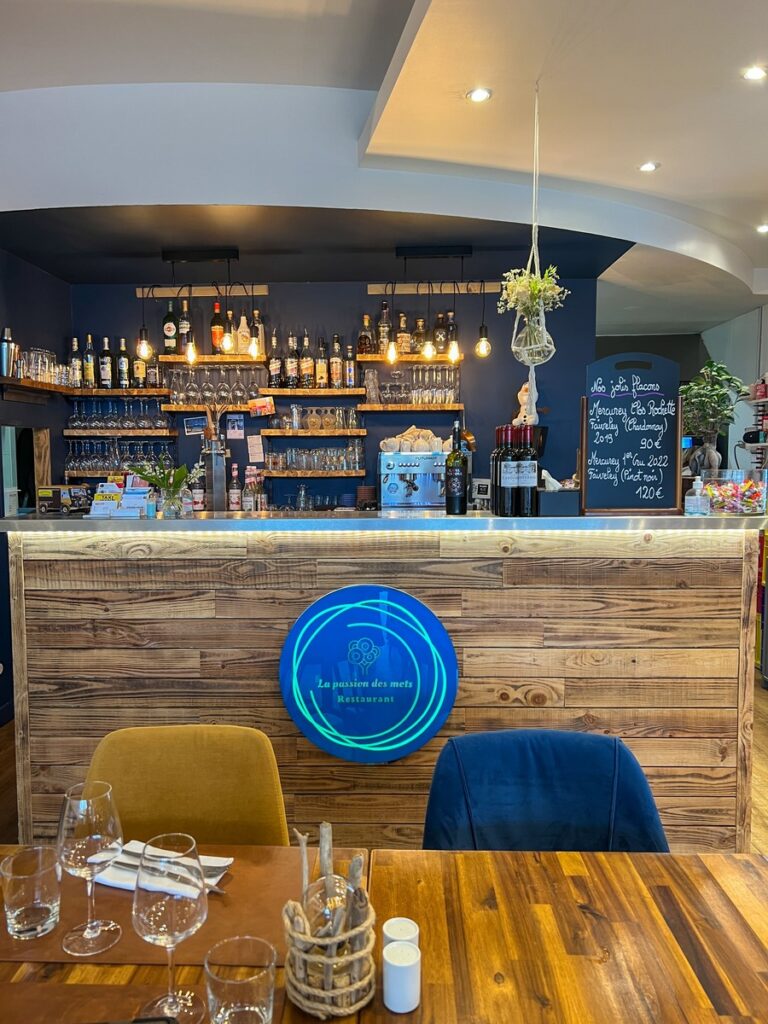 le bar du restaurant la passion des mets à Panazol