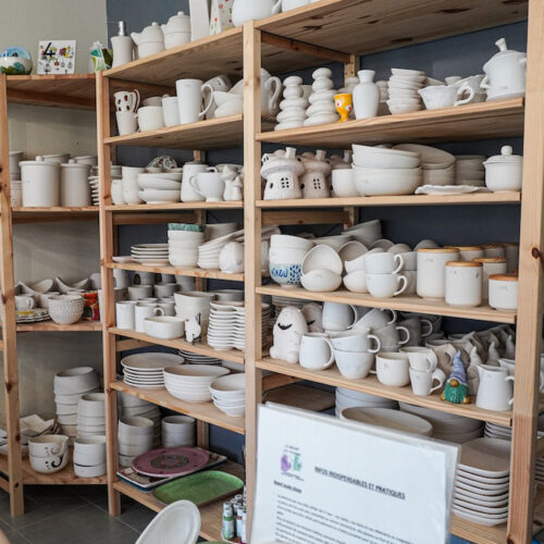 Les pièces du biscuit café céramique à Rots