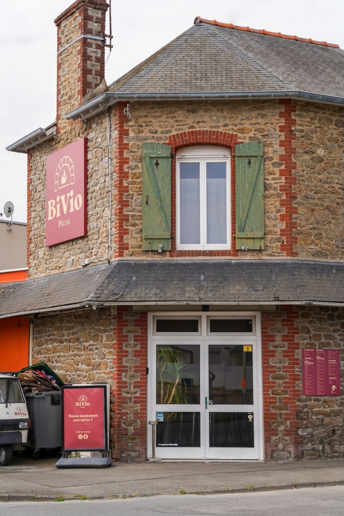 La devanture de BiVio Pizza à Dinard