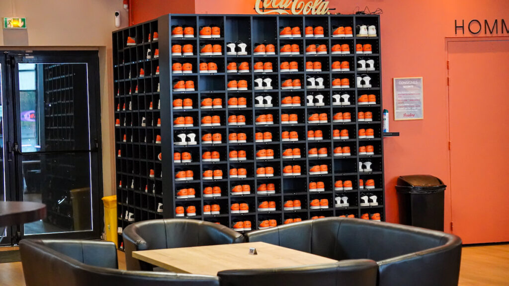 L'intérieur du bowling de caen à Bretteville-sur-odon