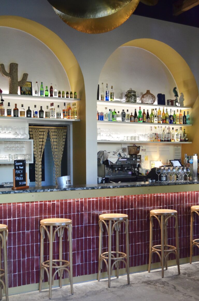 Le bar du Café du Soleil à Eyragues