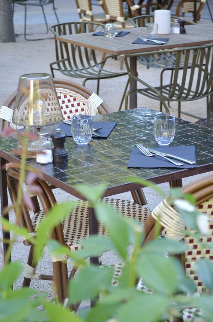 La terrasse du Café du Soleil à Eyragues