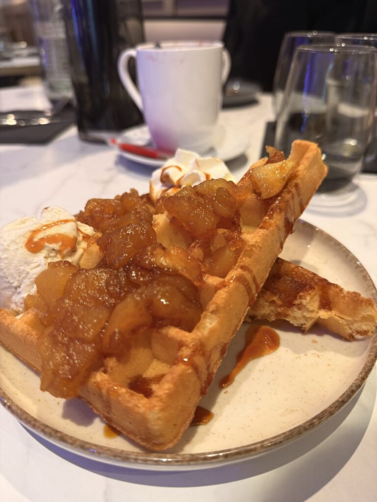 Gaufre dessert du Calypso à Dijon