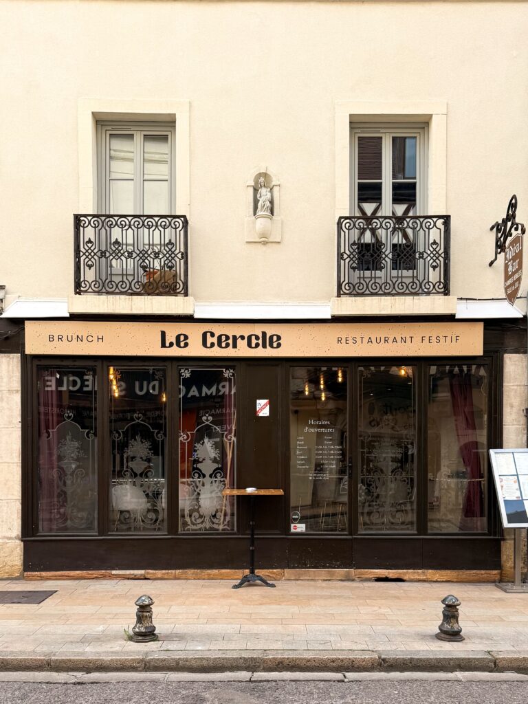 Facade du Cercle à Dijon