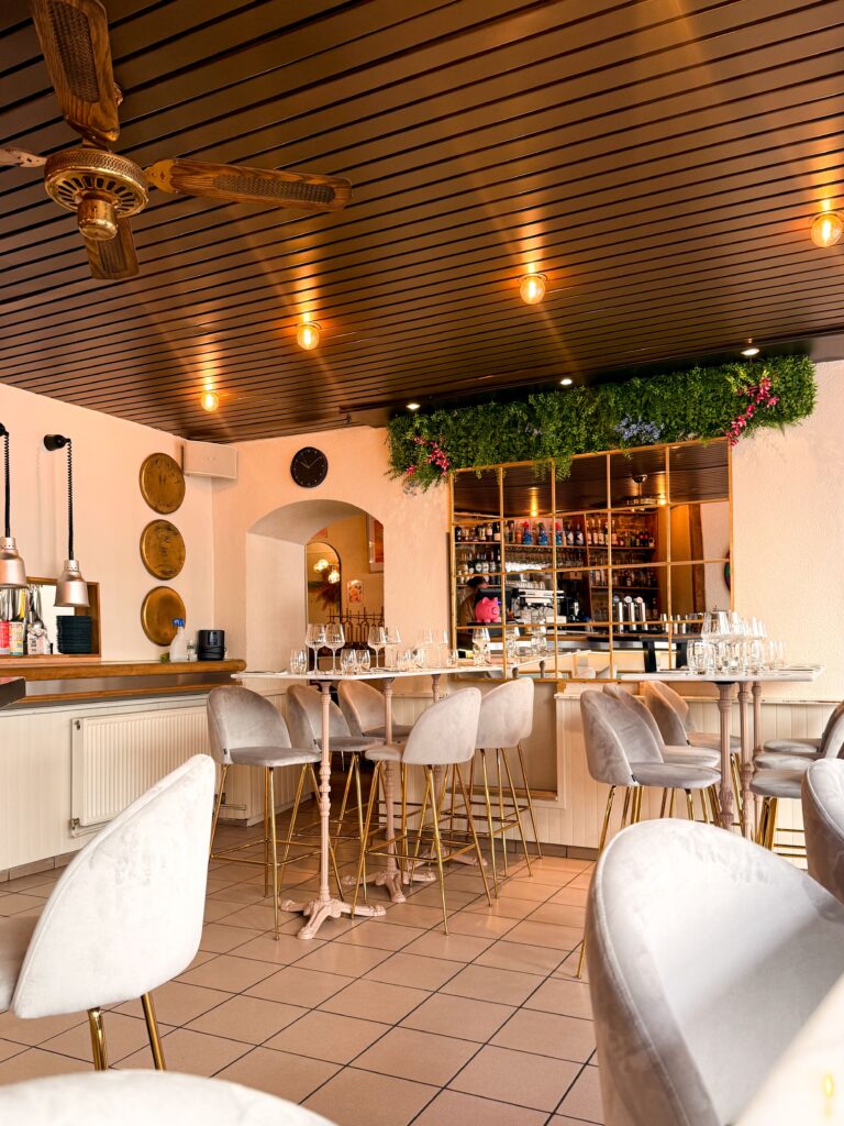 Salle principale du Cercle à Dijon