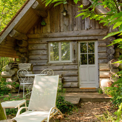 Le chalet en bois de La Ferme de la Goursaline, à 45 minutes de Limoges
