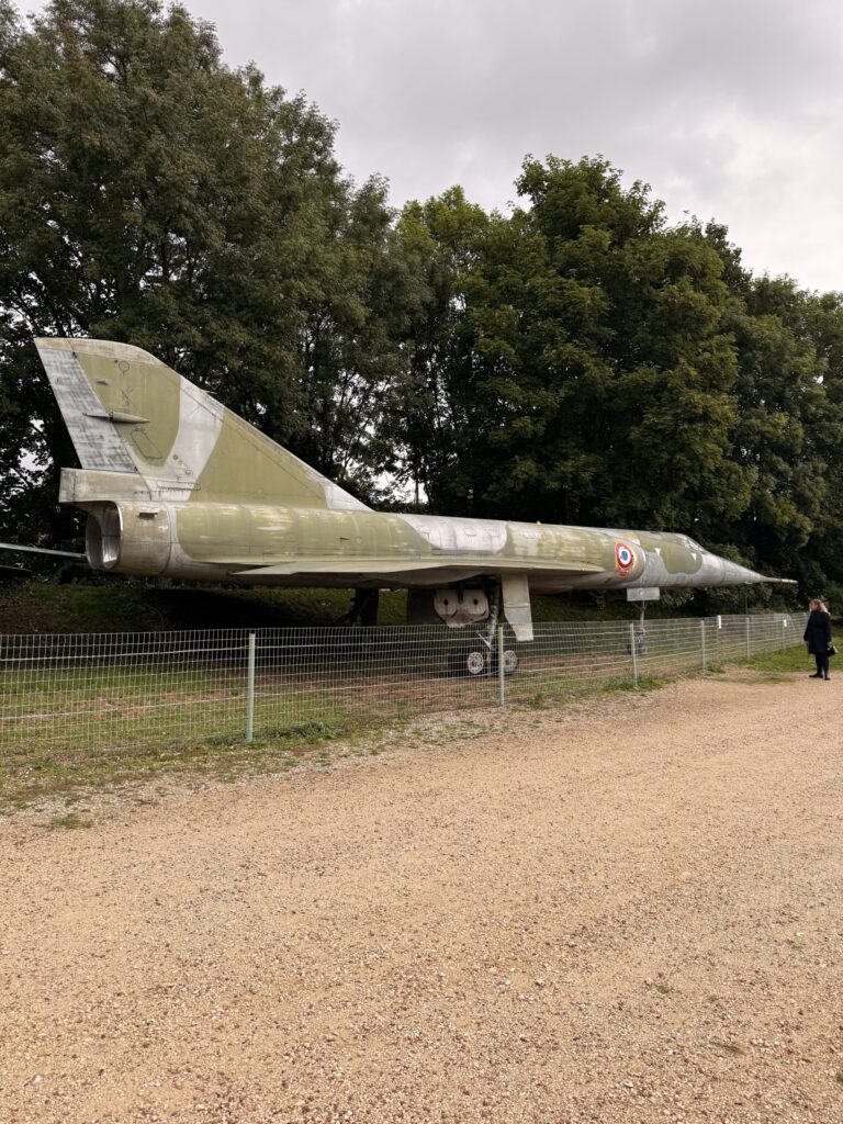 Avion de Chasse du Chateau de Savigny
