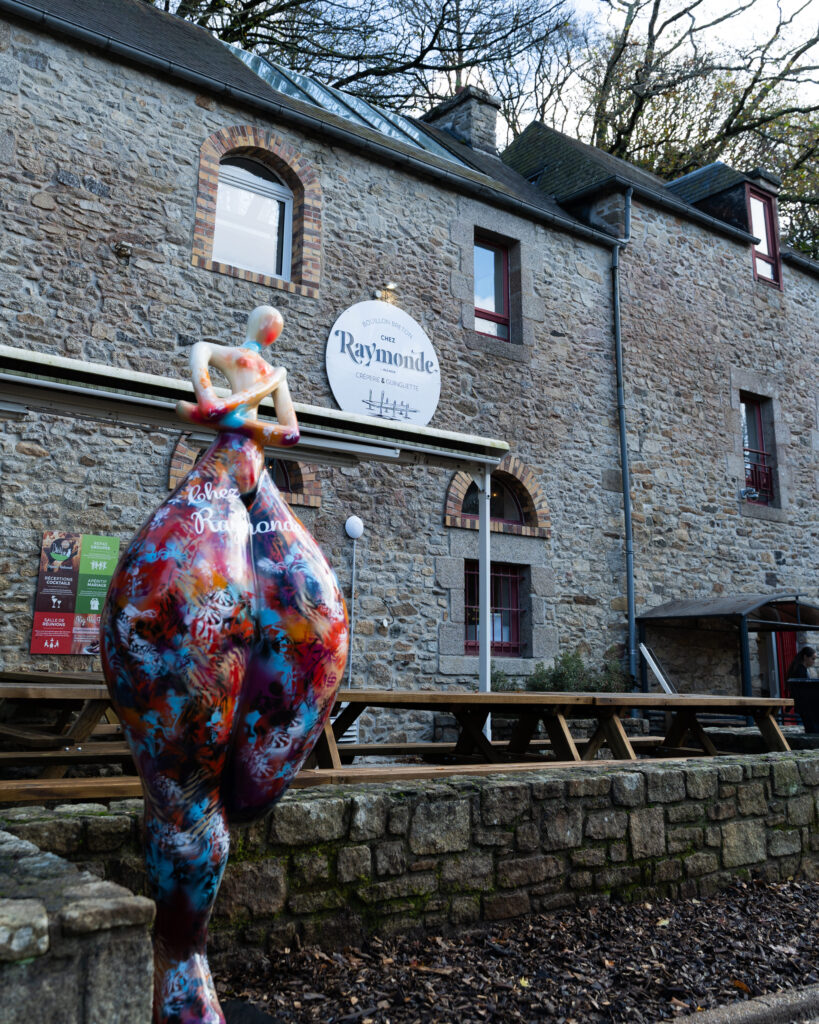 L'extérieur du restaurant Chez Raymonde à Guilers