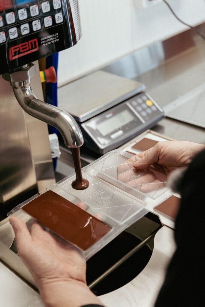Le travail du chocolat de Nuances de Chocolat à Angers