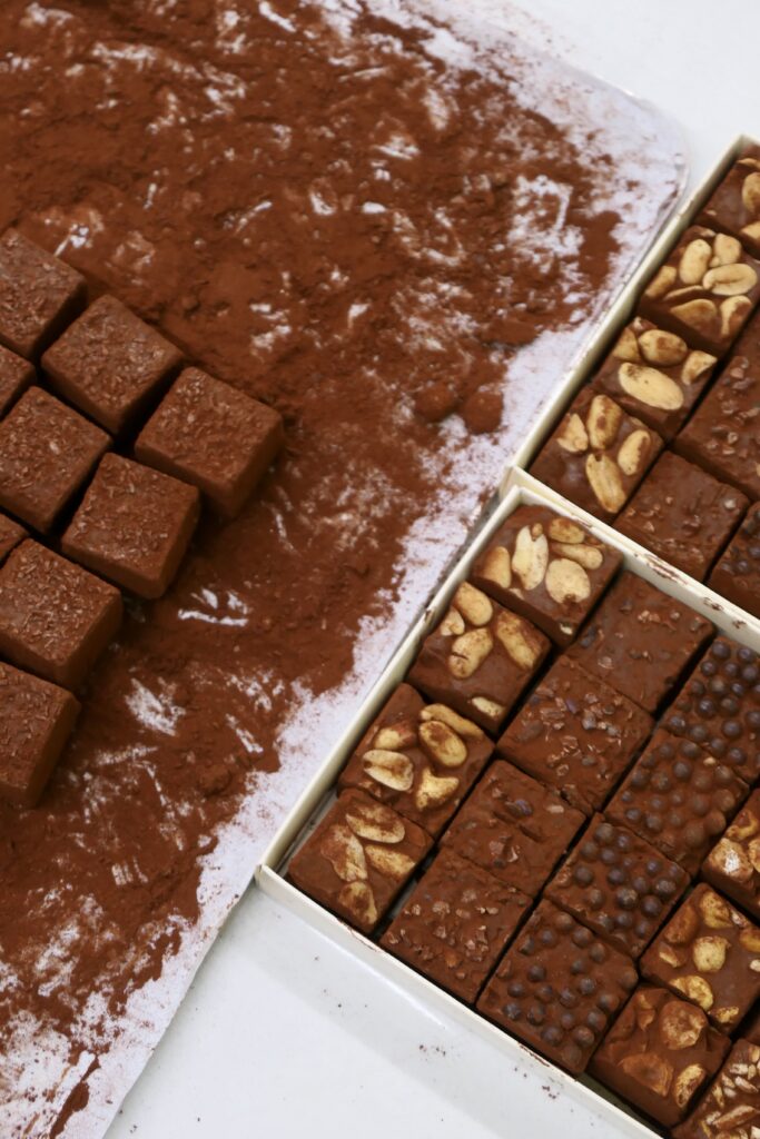 Chocolats pralinés croustillants de la pâtisserie Benjamin, à La Teste-de-Buch.