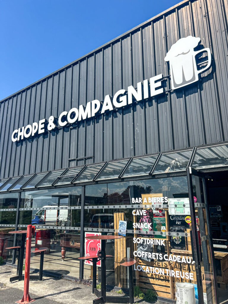 La devanture de Chope et compagnie à Mondeville