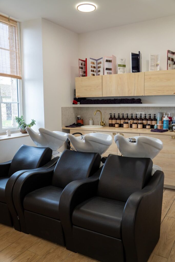 Le côté coiffure du salon Au Salon d'Anaïs à Boisseuil à 10 minutes de Limoges