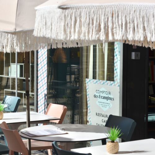 La terrasse du Comptoir des Frangines à Vedène
