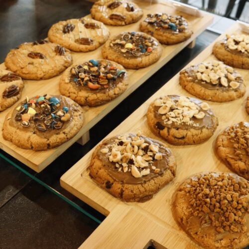 Cookies maison épais et généreux chez Miggy’s Coffee à Saint-Malo.