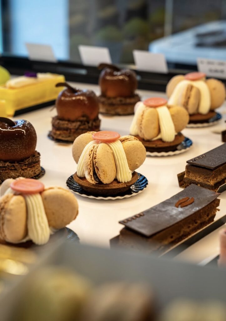 Créations sucrées originales et artisanales chez Maison Rebours à Beaussais-sur-Mer.