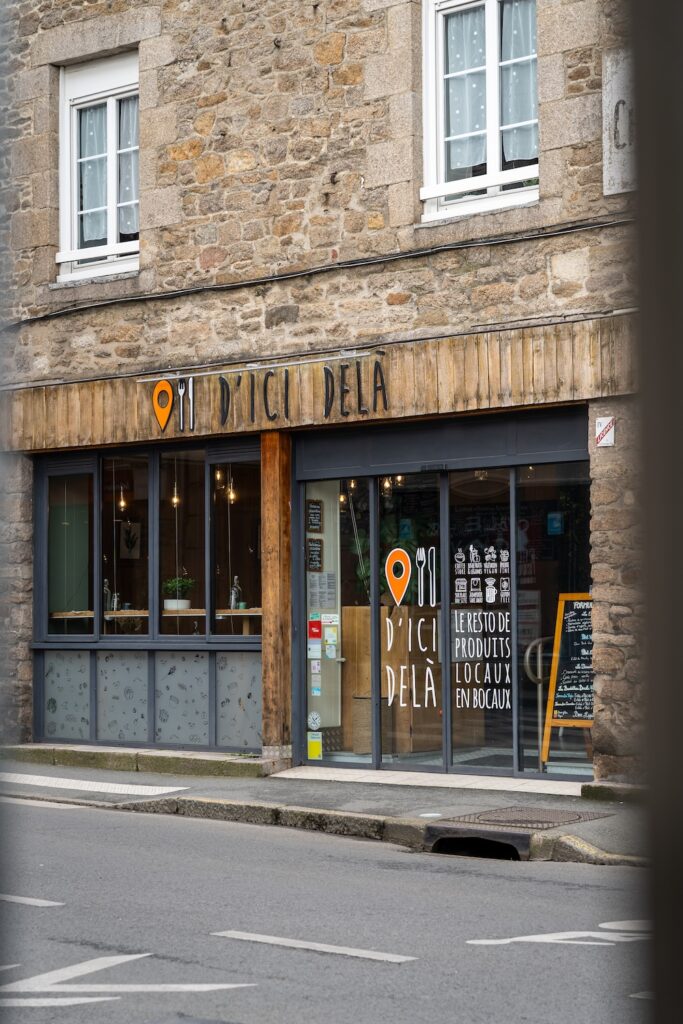 La devanture de D'ici Delà, à Dinan
