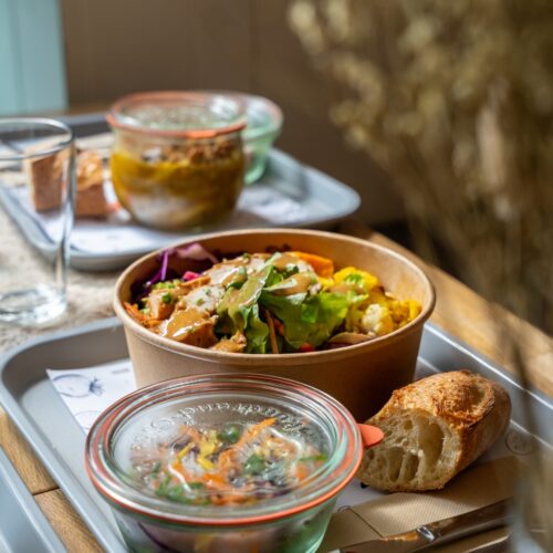 Un menu complet servi chez D'ici Delà à Dinan