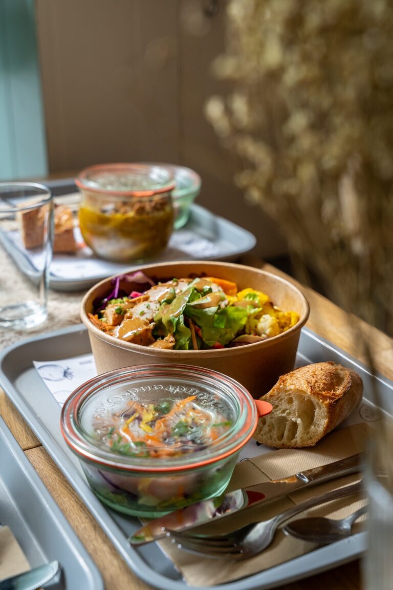 Un menu complet servi chez D'ici Delà à Dinan