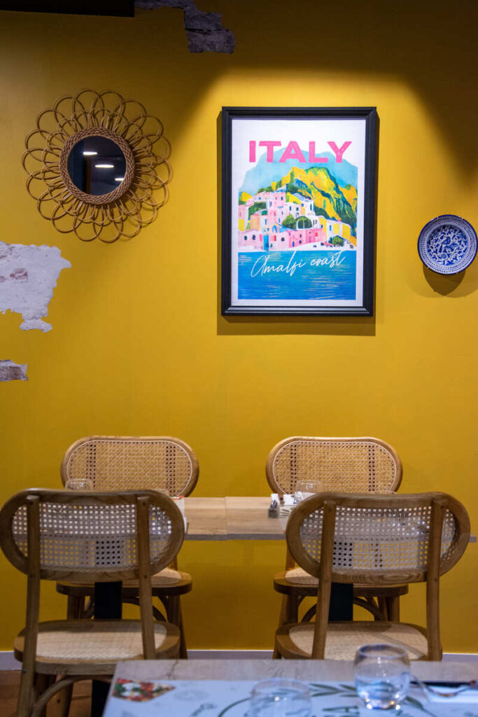La décoration colorée du restaurant La Casa à Limoges