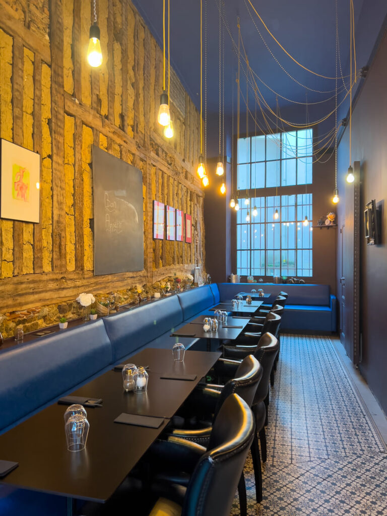 La salle dressée du restaurant Le Comptoir Pailloux à Limoges