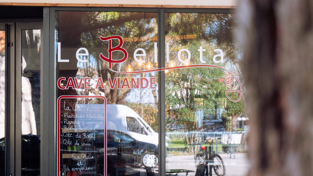 facade du restaurant de viandes d'exception Le Bellota à La Teste-de-Buch.