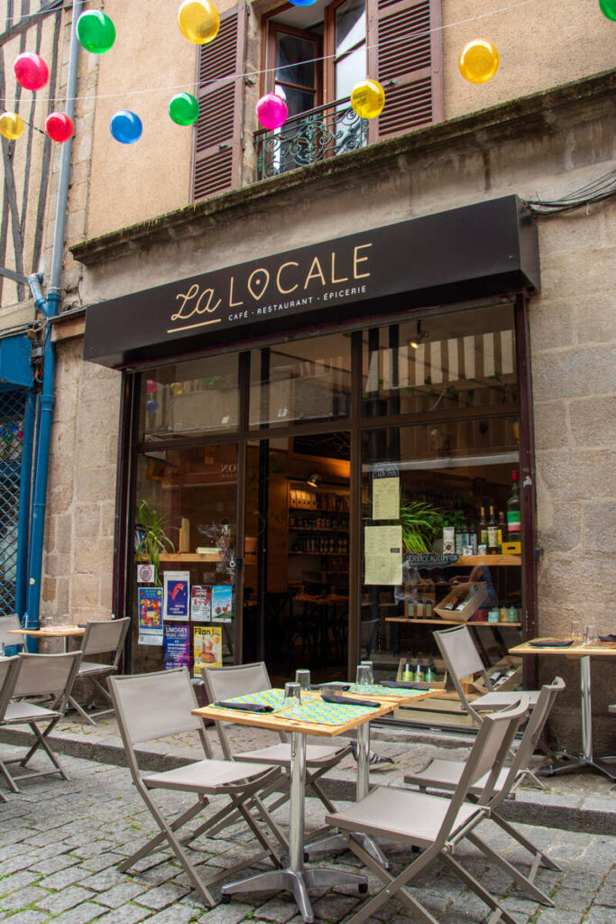 La devanture du restaurant La Locale, rue de La Boucherie dans le centre ville de Limoges