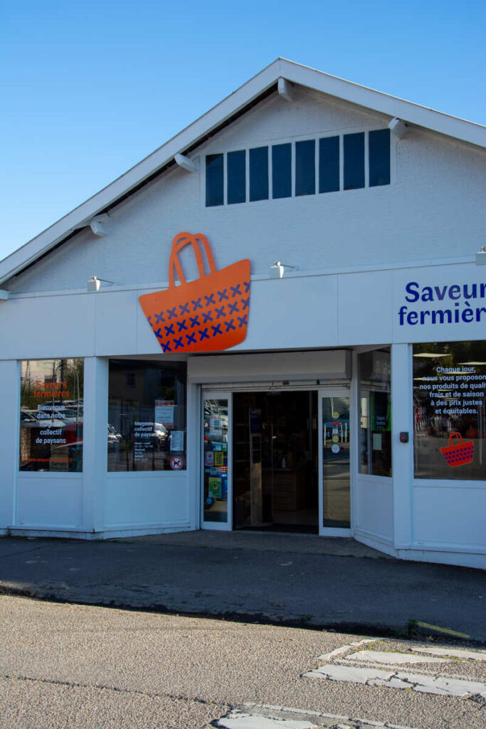 La devanture de l'un des deux magasins à Saveurs Fermières, coopérative de producteur à Limoges