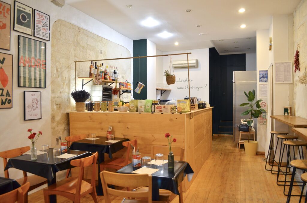 L'intérieur de Dimmi à Avignon