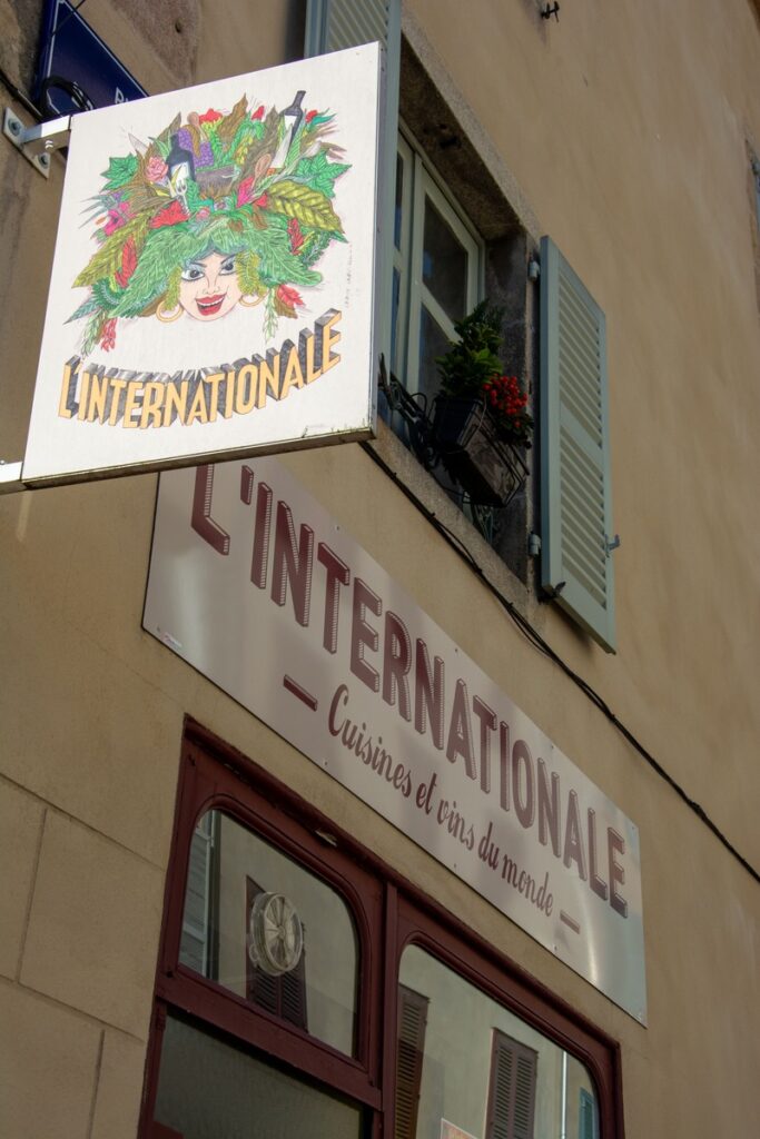 L'entrée du restaurant L'Internationale à Limoges