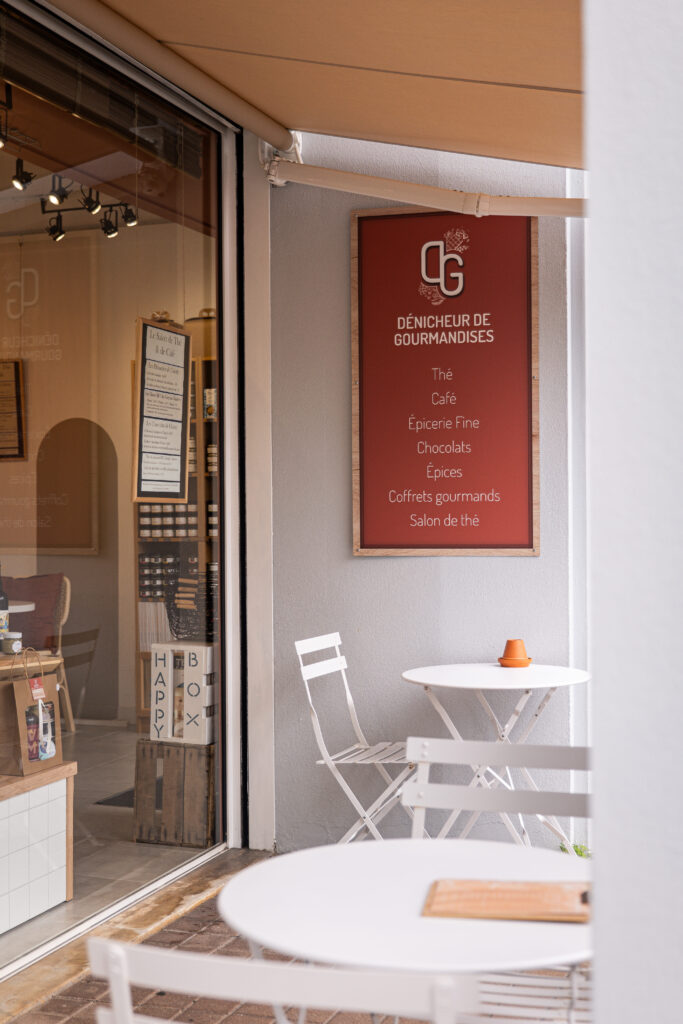 La terrasse à Dénicheur de Gourmandises à Saint Barthélémy d'Anjou