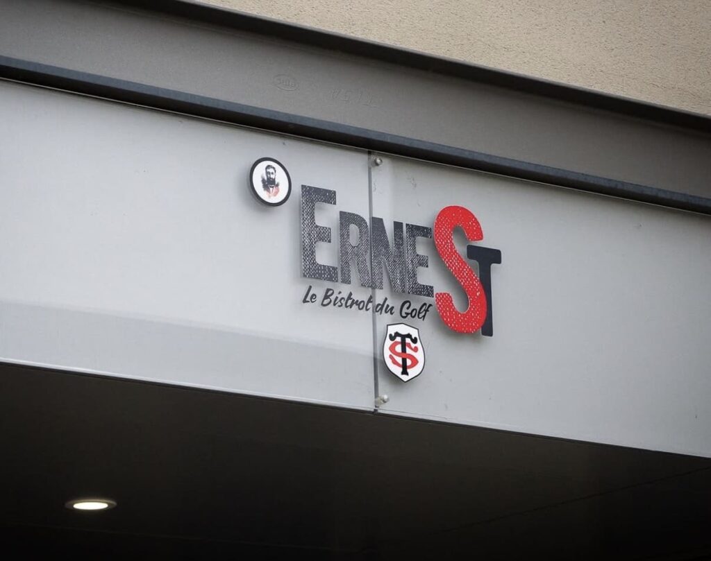 enseigne ernest le bistrot du golf toulouse