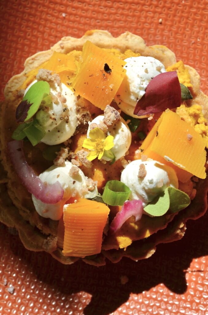 Tartelette potimarron, châtaigne et miel du restaurant Les Filles à Maman à Pernes-les-Fontaines