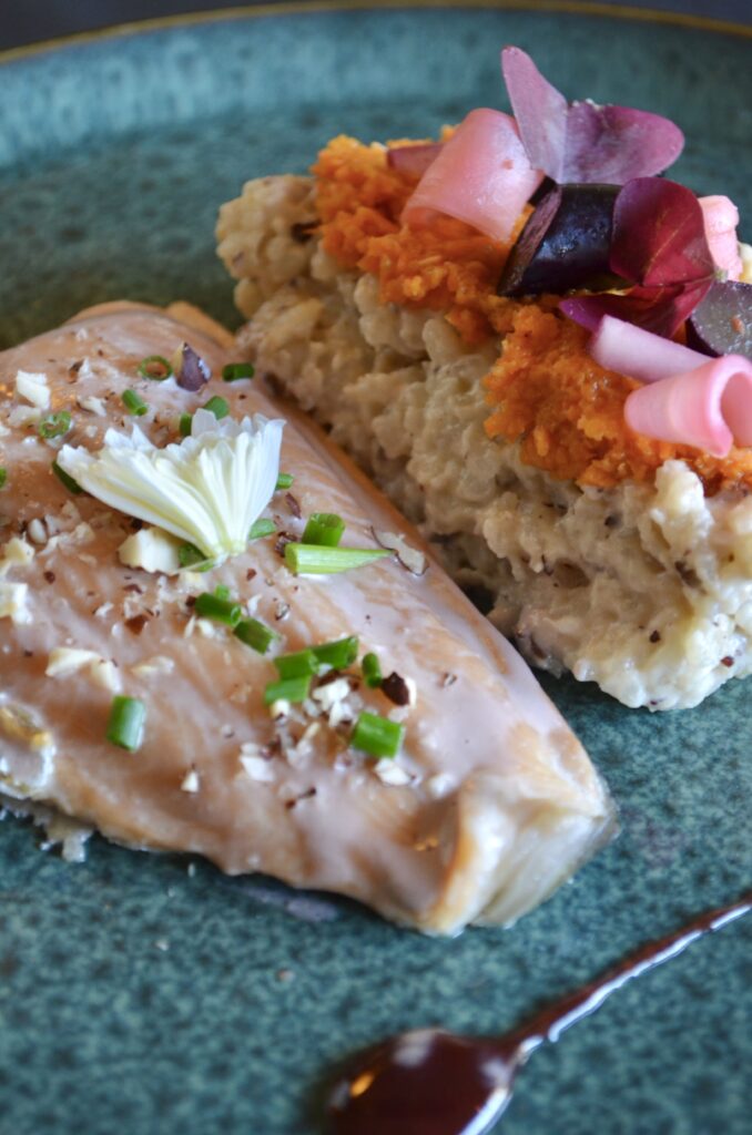 Omble Chevalier, riz au lait salé à la noisette du restaurant Les Filles à Maman à Pernes-les-Fontaines