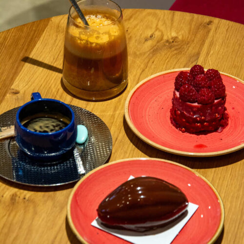 Les pâtisseries accompagnées des boissons de la pâtisserie Faure à Saint-Junien à 20 minutes de Limoges
