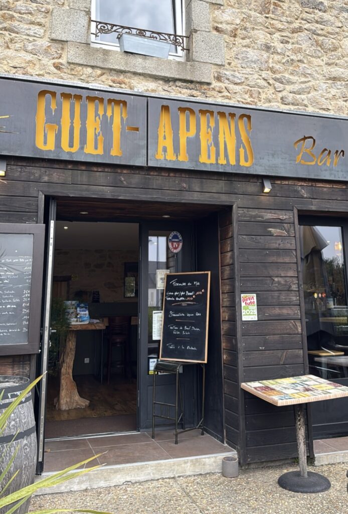 devanture du restaurant guet apens à belz