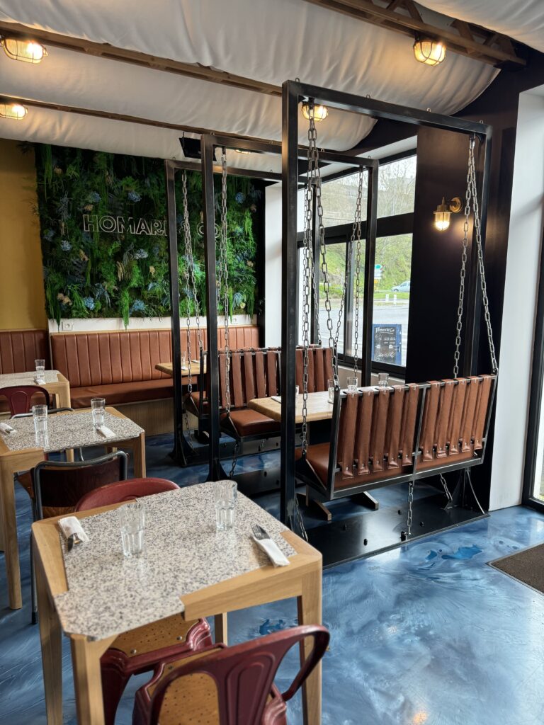 La salle au restaurant Homard & Co à Brest