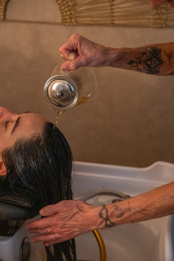 Le soin des cheveux à base d'infusions à Univ'hair Spa à Panazol à quelques minutes de Limoges