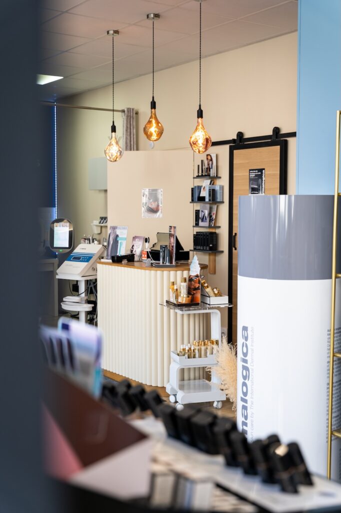 L'accueil de l'institut de beauté L'Instant By Claire, à Saint-Malo