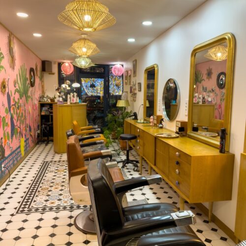 L'intérieur du salon de coiffure Madame Gaston à Limoges
