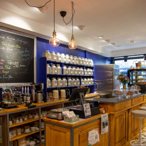 La sélection de thés et le bar du salon de thé et pâtisserie Marie-Henriette à Limoges