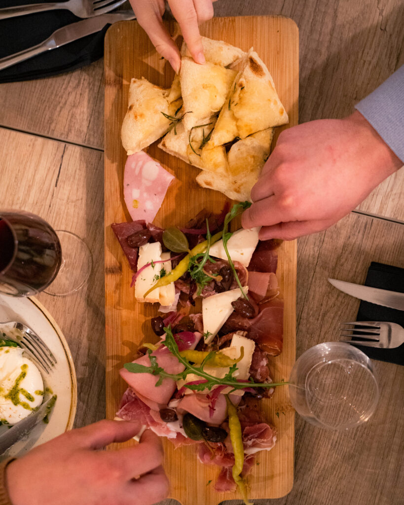 L'entrée du restaurant La Degustazione à Plougastel-Daoulas