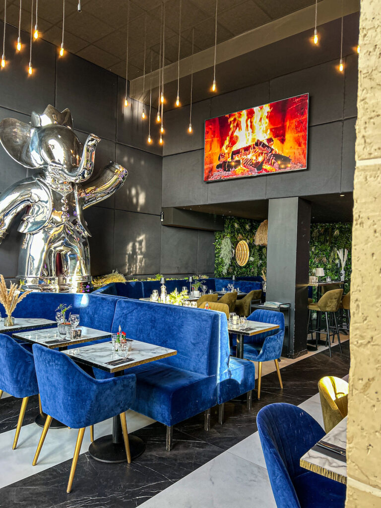 L'interieur de L'accès Soir à Caen