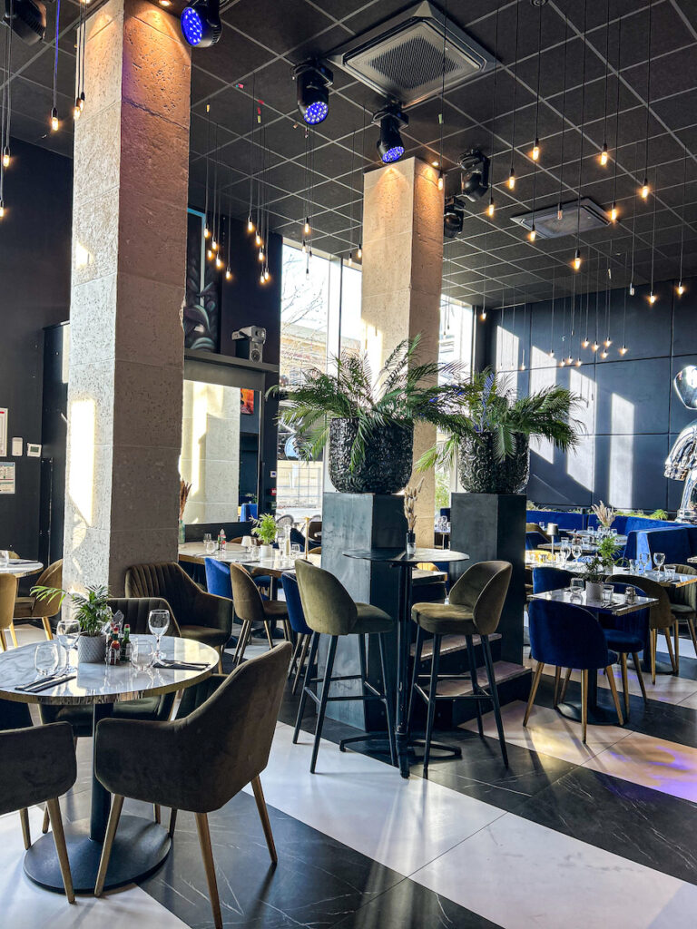 L'ambiance de L'accès Soir à Caen