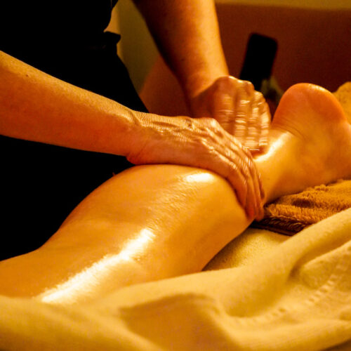 Le massage du corps de La Loge bien-être à Mondeville