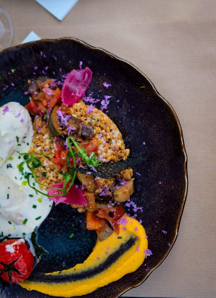 Plat de viande au restaurant le 76 à Besançon