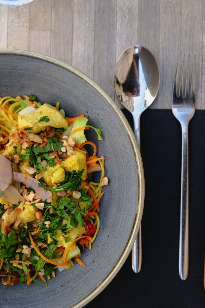 Plat bol poulet chez Le Petit Atelier à Besançon