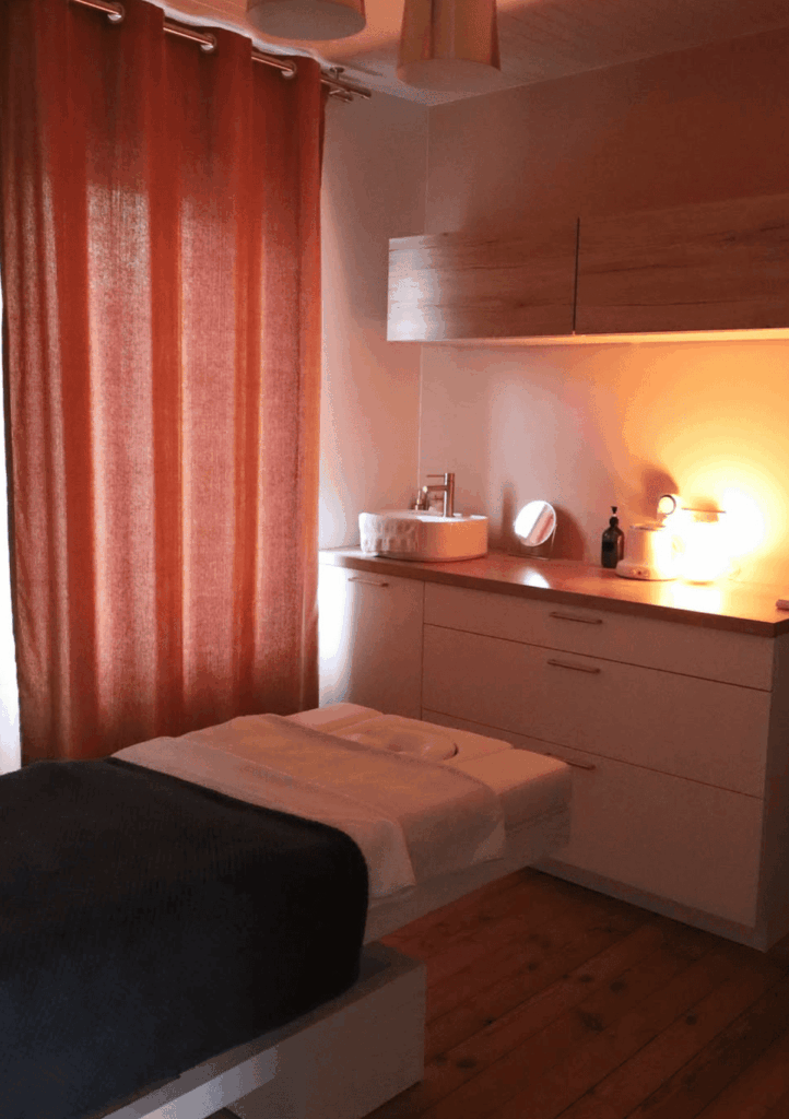 La table de massage au Poudrier à Beaussais-sur-Mer