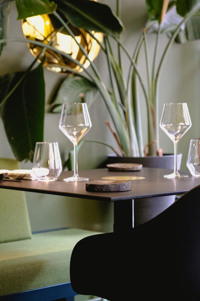 Table intétieur au Saint Cerf à Besançon