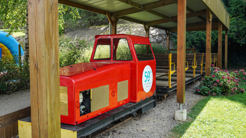 Le train extérieur du monde miniature à Clécy